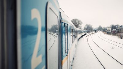 Следком ведёт расследование по факту высадки подростка из поезда в 40-градусный мороз