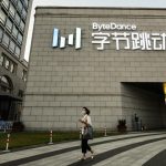 Анализ: Китай усиливает контроль за доходами граждан за рубежом