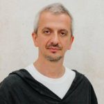 Три недели у руля: Богомолов досрочно покинул пост руководителя Школы-студии МХАТ