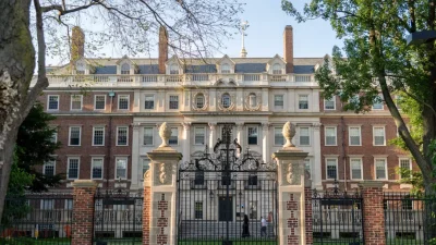 Хегсет: Пентагон разорвёт академические связи с Гарвардом