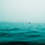 Мальчик плыл несколько часов ради спасения унесённой в море семьи