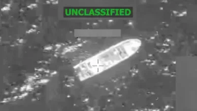 Тепловизионный снимок удара американских военных по катеру наркоторговцев в Тихом океане в рамках операции Южное копьё.