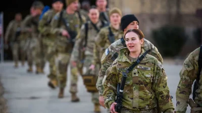 Американские десантники 82-й дивизии в полной экипировке