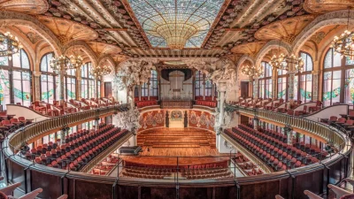 Концертный зал в Барселоне.