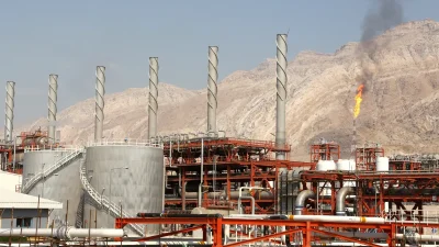 Промышленный объект на газовом месторождении Южный Парс в Иране.