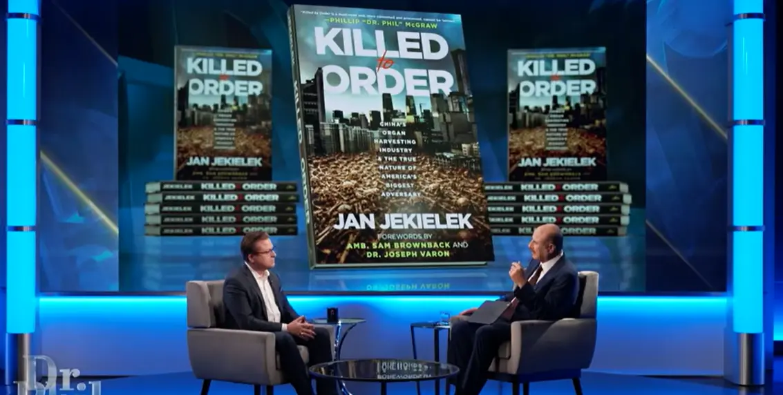 Доктор Фил и Ян Джекилек обсуждают книгу «Убитые по заказу»