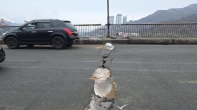 Состояние проезжей часи Рудневского моста во Владивостоке.