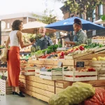 Почему важно знать своих соседей: случайные знакомства важны для психического здоровья