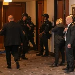 Подозреваемому в стрельбе на ужине в Белом доме предъявлено несколько обвинений