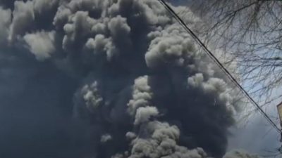 Дым от пожара на НПЗ в Туапсе