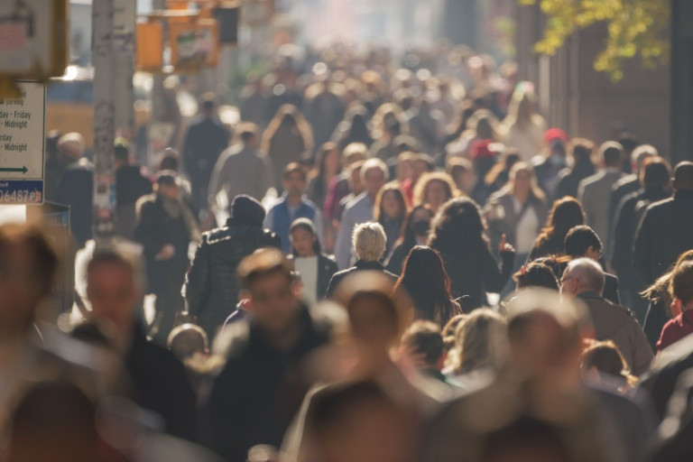 Звук перестал быть случайным, он стал личным, портативным и непрерывным.