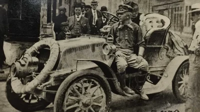 Горацио Джексон и Севолл Крокер в автомобиле Winton