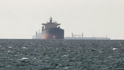 Нефтяные танкеры в открытом море