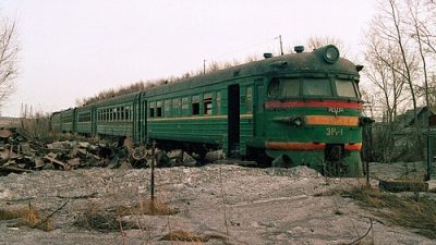 В Белгородской области из-за подрыва путей сошел с рельсов пригородный поезд.