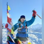 «Боритесь до конца»: российский десантник на одних руках взошёл на Эверест (видео)