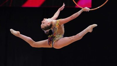 Возвращение флага и гимна: Алина Кабаева поздравила гимнасток с победой на ЧЕ