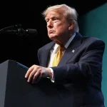 Трамп угрожает уничтожить Иран после призывов к его убийству на похоронах Хаменеи