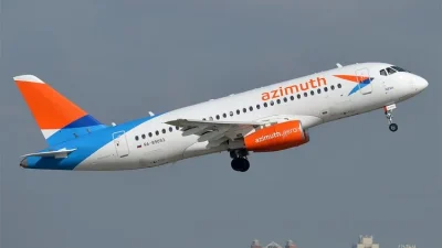 Самолет Сухой Суперджет 100 авиакомпании Азимут