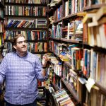 Зачем разработчики ИИ уничтожают миллионы книг?
