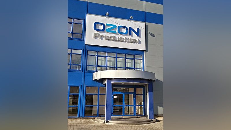 Ozon меняет логистику после ударов БПЛА по складам Wildberries