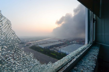 Взрыв в Тяньцзине мог произойти из-за нарушений правил безопасности
