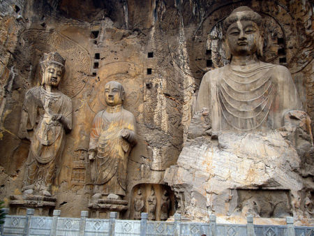 Изумительный пещерный комплекс Лунмэнь в Китае (фотографии + видео)