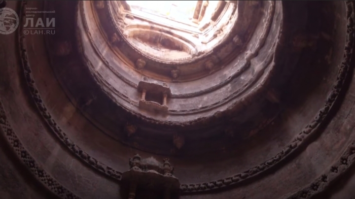 (Фото) Ступенчатые колодцы — перевёрнутые храмы в Индии: архитектура, предназначение, легенды