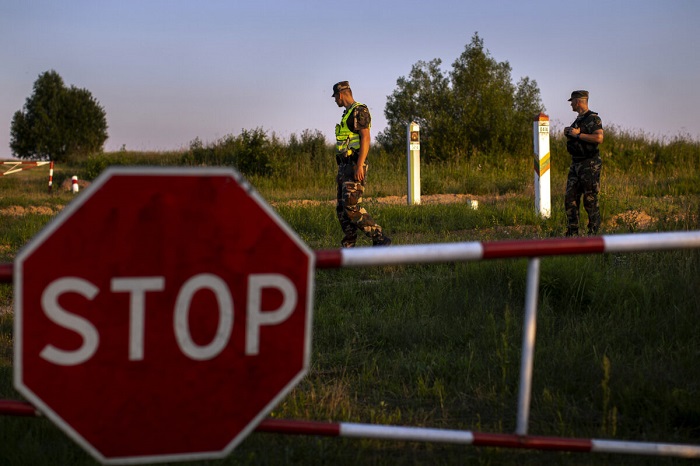 ЕС ведёт переговоры о незаконных иммигрантах и обвиняет Беларусь в «гибридной войне»