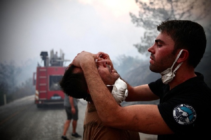 Добровольцы из окрестных деревень – безвестные герои борьбы с огнём в Турции