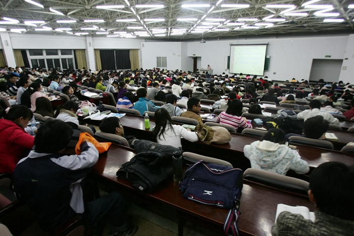 Пекин закрыл 286 программ в колледжах за рубежом, в том числе в 30 университетах США