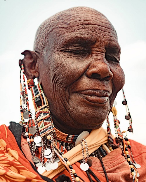Фотограф побывал в африканских и пакистанских племенах