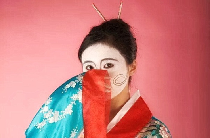 Охагуро: традиционный японский признак красоты